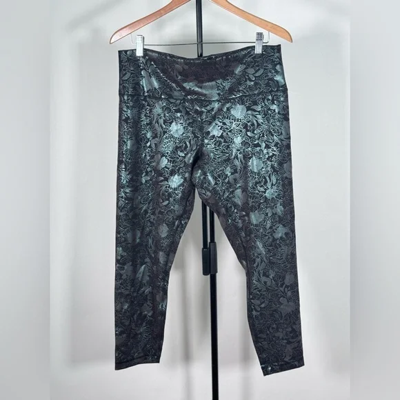 NWOT Lululemon Wunder Train High-Rise Tight 25" *Foil Logo Flourish Black - Picture 5 of 7